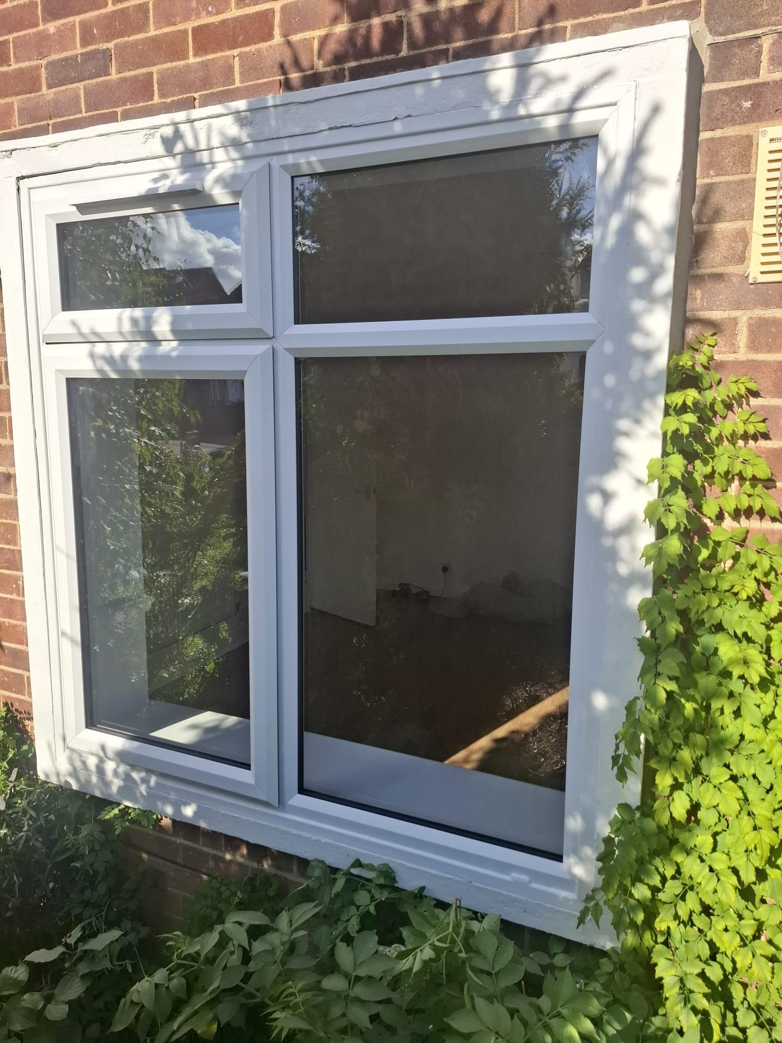 Front door & uPVC Windows (4) Front door & uPVC Windows