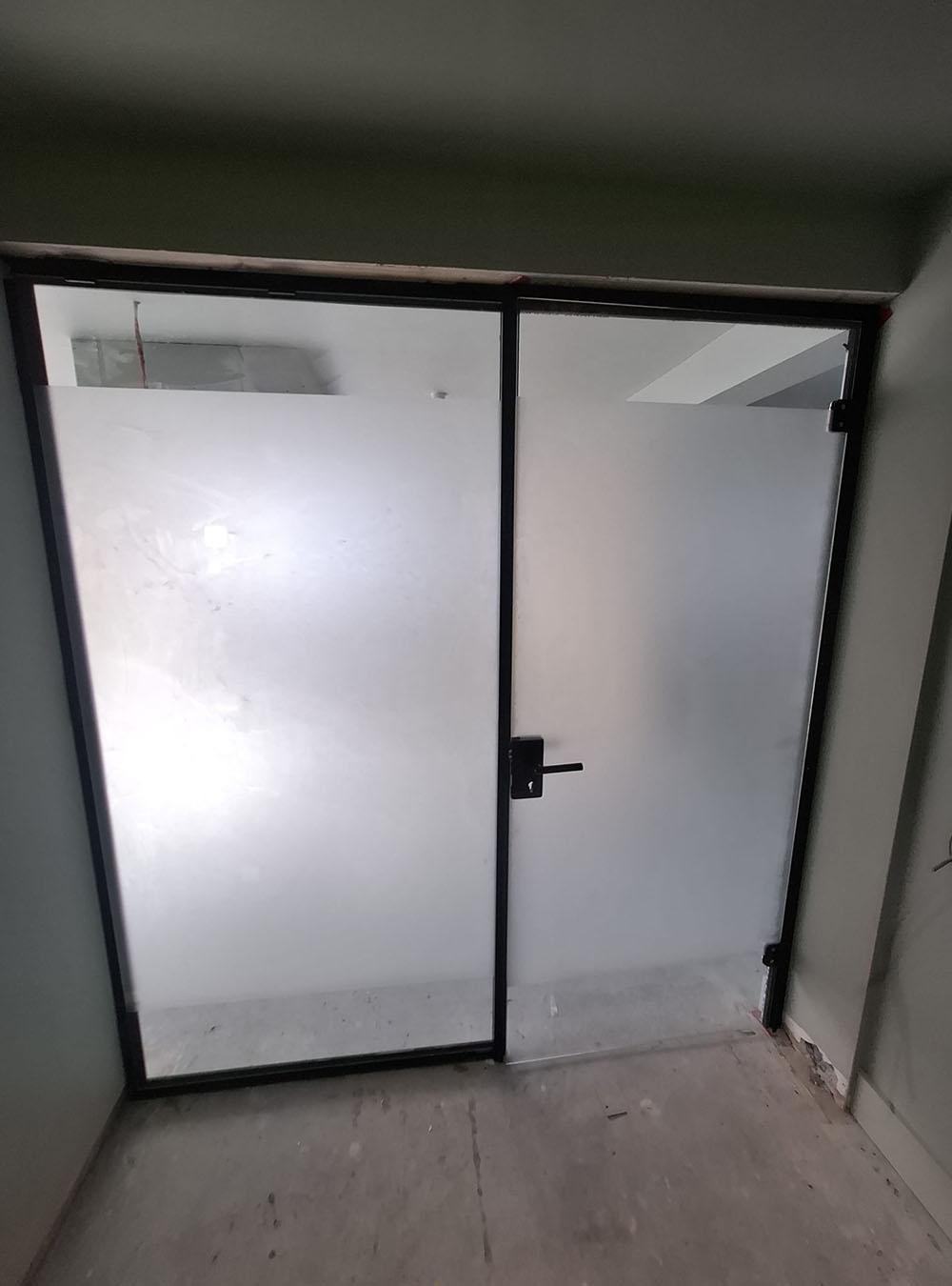 Glass Wall & Door (8) Glass Wall & Door