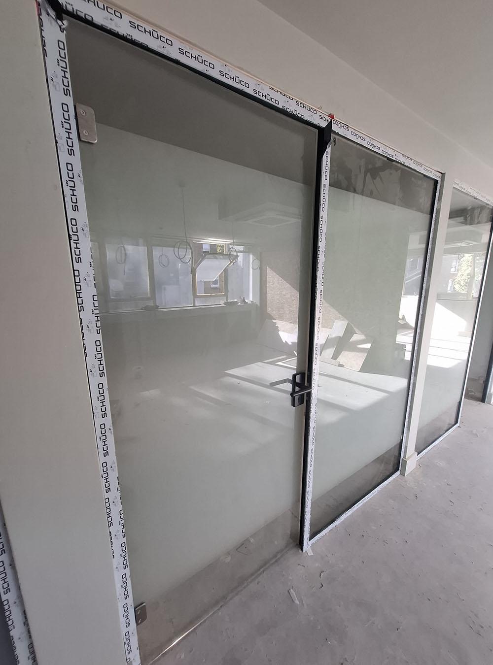 Glass Wall & Door (9) Glass Wall & Door